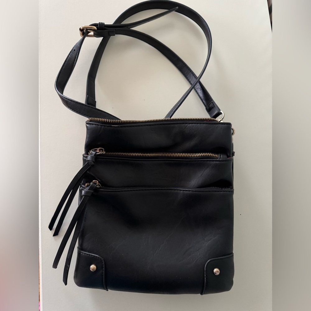 Sleek Black Crossbody Bag